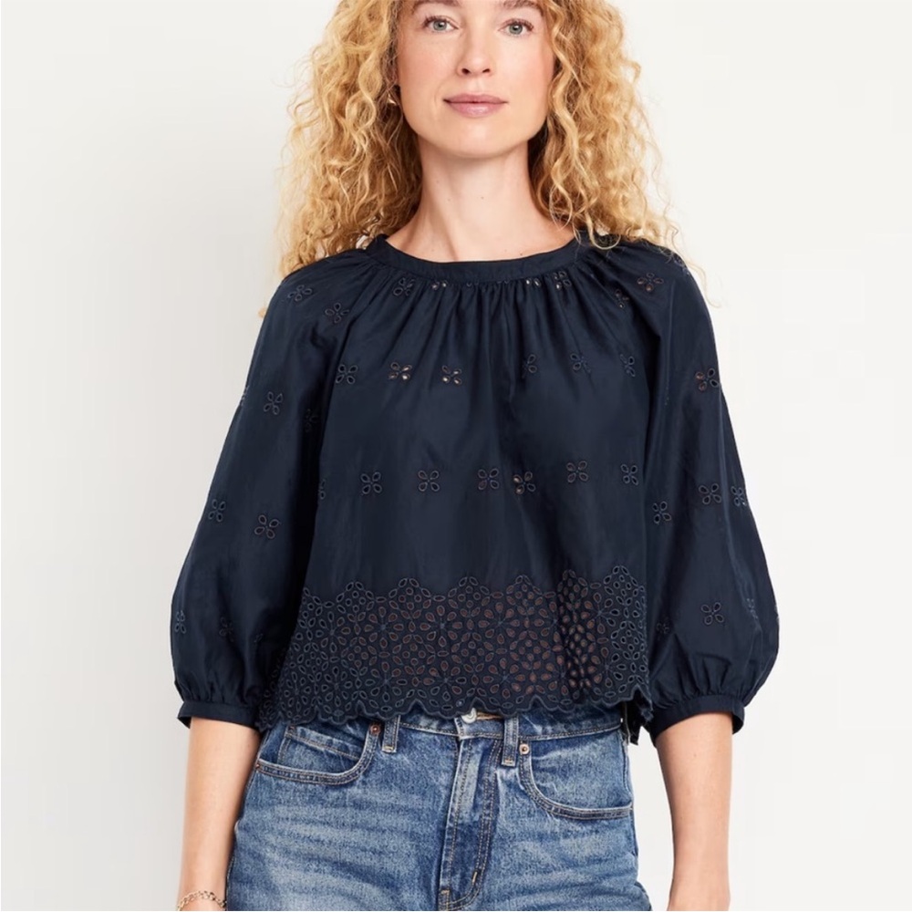 NWT old navy perforated navy blue crop blouse